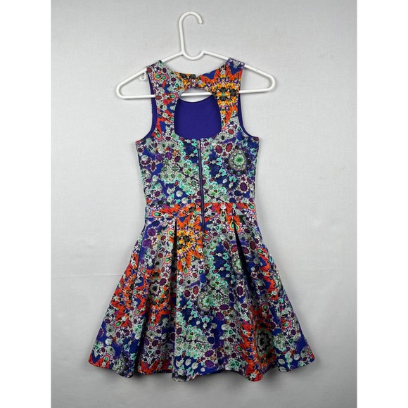 L'Amour Nanette Lepore Dresses & Skirts - L'Amour Nanette Lepore Fit and Flare Dress Womens Small Kaleidoscopic Floral Blu
